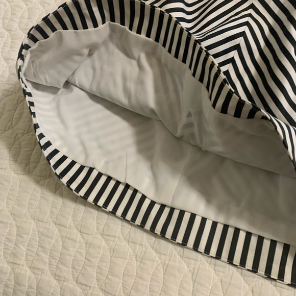 Alice & Olivia Adele Dress - Picture 4 of 13